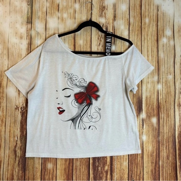 SHEIN Women’s Graphic Tee Bow Face Off Shoulder Casual Top Size Small - Picture 5 of 12